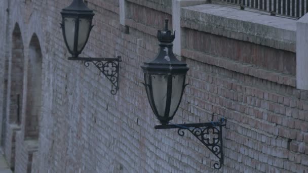 Duvardaki Sokak Lambaları — Stok video