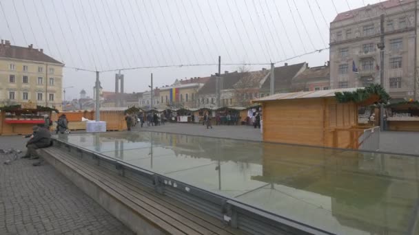 Weihnachtsmarkt Auf Dem Unirii Platz Cluj Napoca — Stockvideo