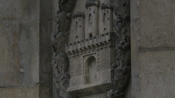 Castle Bas Relief Building — 图库视频影像