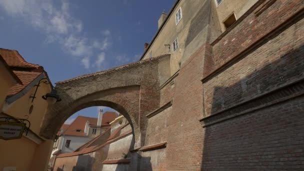 Τοίχοι Από Τούβλα Του Περάσματος Σκάλας Στο Sibiu — Αρχείο Βίντεο