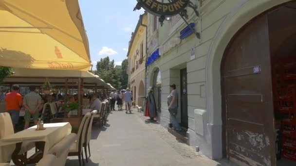 Outdoor Restaurants Sibiu — Stockvideo