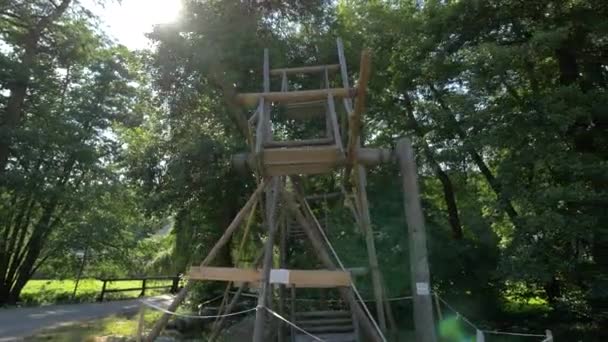 Une Balançoire Bois Musée National Astra — Video