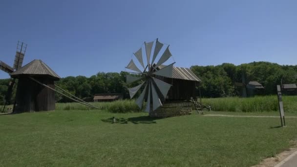 Windmolens Het Nationaal Museum Astra Sibiu — Stockvideo