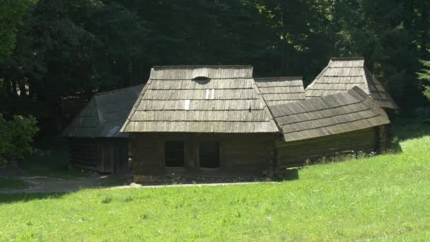 Fachada Casas Madera Rumana — Vídeos de Stock