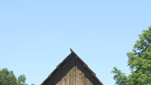 Inclinez Vous Une Maison Bois — Video