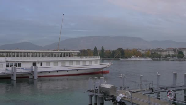 Nave Ancorata Nel Porto Ginevra — Video Stock