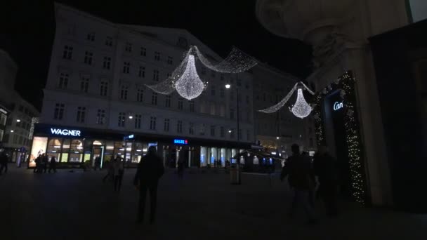 Kerst Ornamenten Graben Straat — Stockvideo