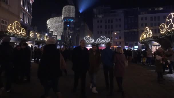 Walking Christmas Market Stephansplatz — Stock Video