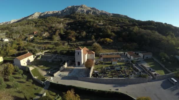 Vista Aérea Iglesia Cementerio Santa Lucía — Vídeos de Stock