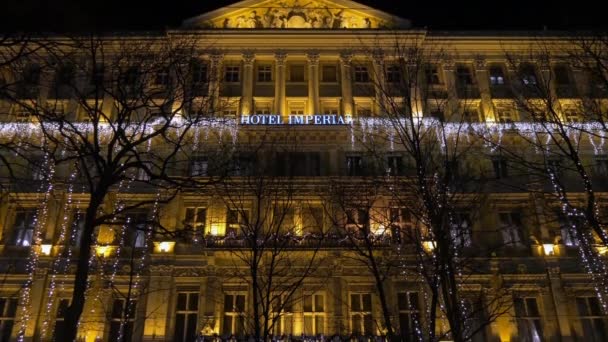 Tilt View Hotel Imperial Christmas Vienna Austria — Video Stock