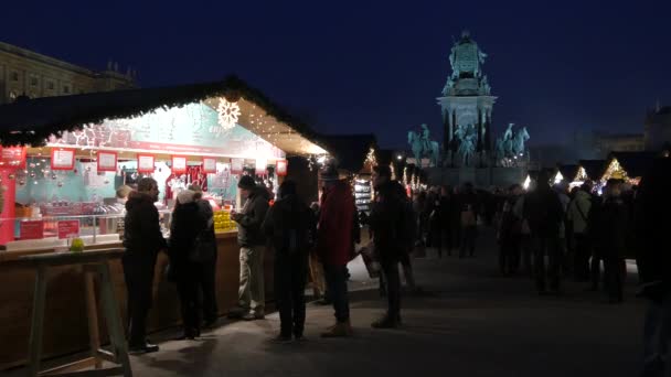 Продовольственная Лавка Площади Марии Терезии — стоковое видео