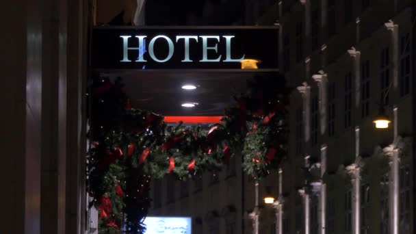 Assinatura Hotel Com Decorações Natal — Vídeo de Stock