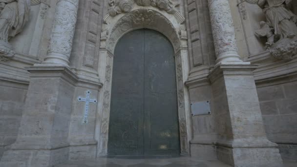 瓦伦西亚大教堂的大门 — 图库视频影像