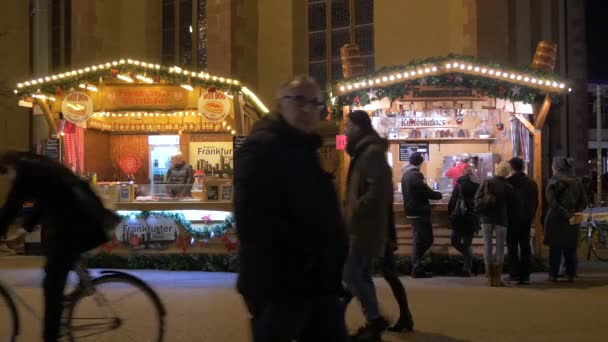 Två Gatustånd Julmarknad Frankfurt — Stockvideo