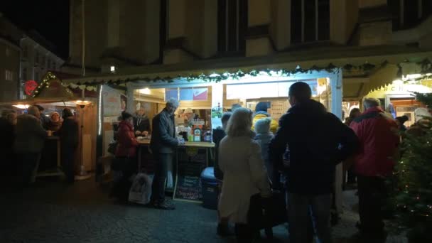 Bebidas Empatam Mercado Natal — Vídeo de Stock