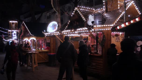 Versierde Kraampjes Kerstmarkt Van Frankfurt — Stockvideo