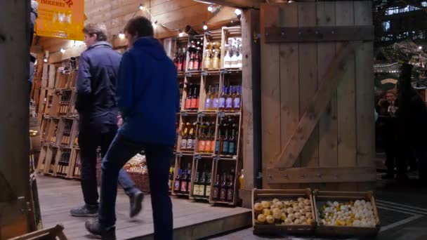 Tienda Vinos Mercado Navidad — Vídeo de stock