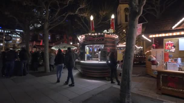 크리스마스를 기념하기 광장에 노점들 — 비디오