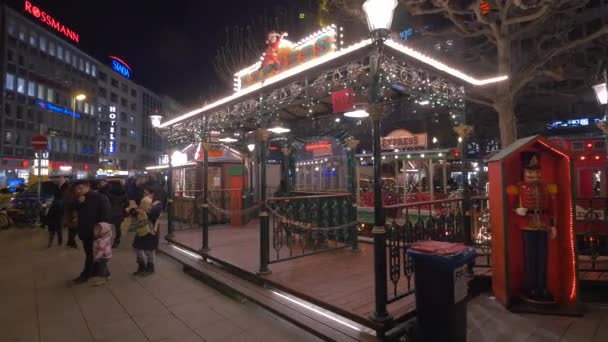 하프트 광장에서 크리스마스 열차를 급행하는 — 비디오