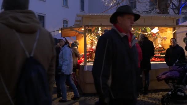 Familias Caminando Mercado Navidad — Vídeos de Stock