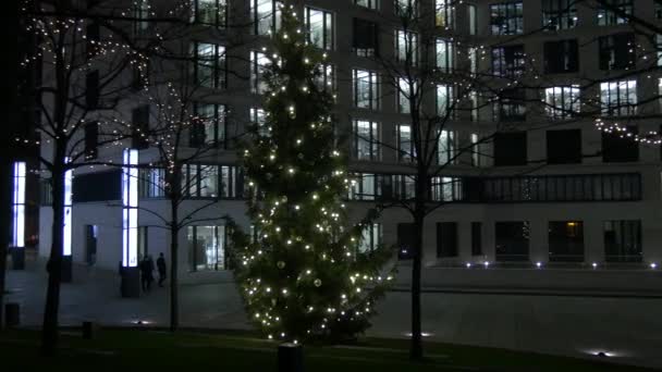 Pan Destra Albero Natale Edifici Francoforte — Video Stock