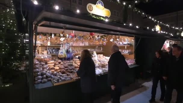 Vendre Des Gâteaux Marché Noël — Video