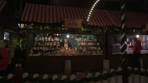 Straßenstände Auf Dem Kinderweihnachtsmarkt — Stockvideo