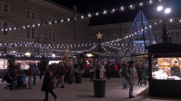 Kerstmarkt Residenzplatz Salzburg — Stockvideo