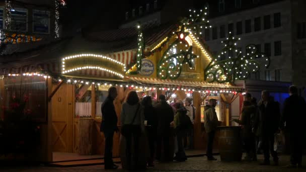 Столик Рождественском Рынке — стоковое видео