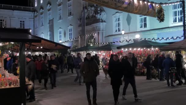 Caminhando Mercado Natal Salzburgo — Vídeo de Stock