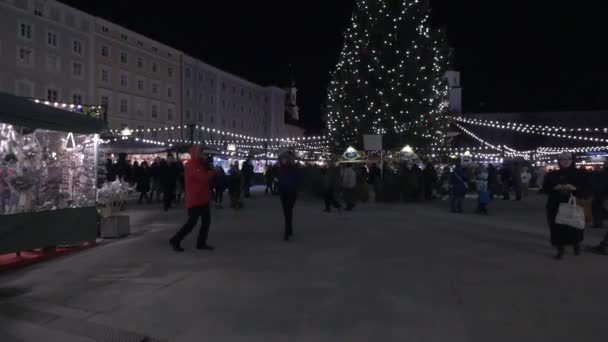Visitar Mercado Navidad Salzburgo Residenzplatz — Vídeo de stock