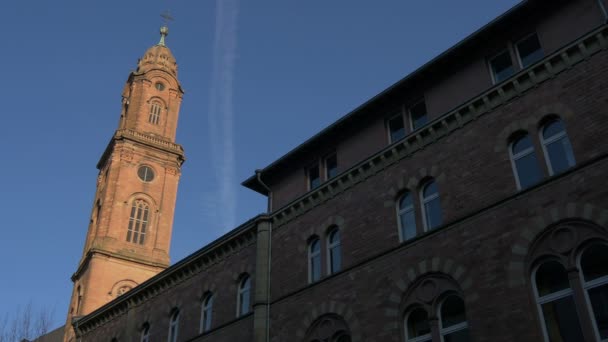 Klokkentoren Van Jesuitenkirche Heidelberg — Stockvideo