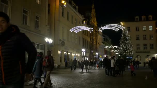 Ludzie Spacerujący Jarmarku Świątecznym Heidelbergu — Wideo stockowe