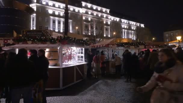 Karácsony Vásár Pozsonyban — Stock videók