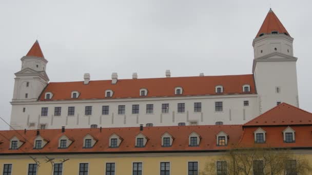 Вид Братиславский Замок Словакия — стоковое видео