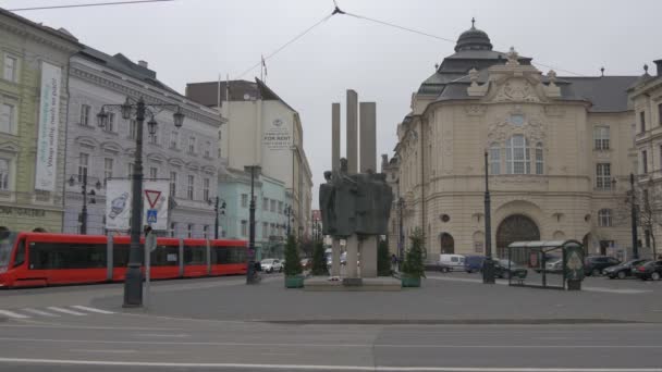 Monument Met Beelden Bratislava — Stockvideo