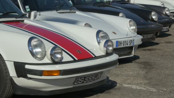 Close Carros Porsche Uma Exposição — Vídeo de Stock