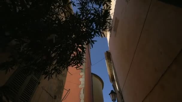 Lage Hoek Van Onze Lieve Vrouwekerk Saint Tropez — Stockvideo