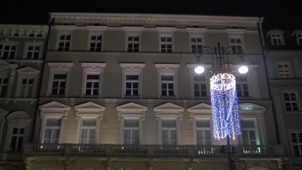 Inclinación Restaurante Rynek Glowny Cracovia — Vídeo de stock