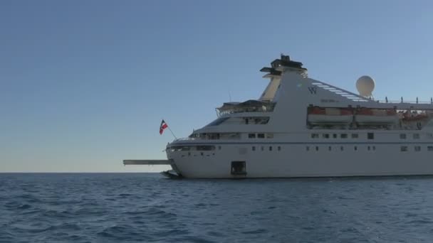 Schiff Navigiert Auf Dem Meer — Stockvideo