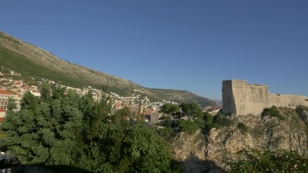 Dubrovnik Teki Uçurumun Kenarındaki Lovrijenac Kalesi — Stok video