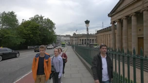 Gehweg Der Scottish National Gallery Edinburgh — Stockvideo