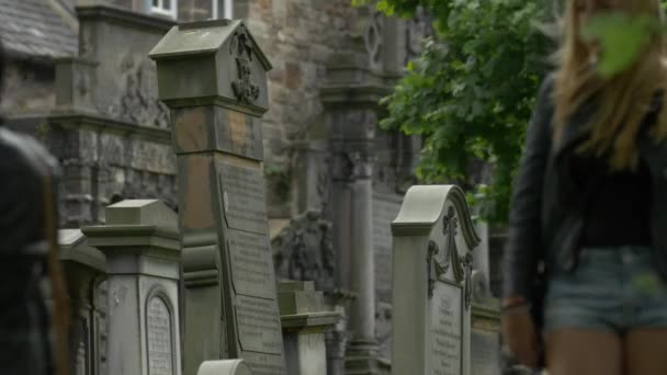 Надгробия Кладбище — стоковое видео