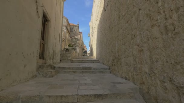 Escaleras Una Calle Estrecha — Vídeos de Stock