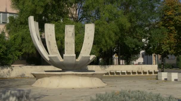 モスタルの広場の彫刻 — ストック動画