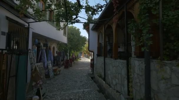 Mostar Bir Caddede Restoran Hediyelik Eşya Dükkanı — Stok video