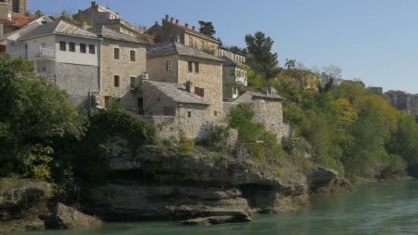 Stenen Gebouwen Neretva Rivier Mostar — Stockvideo