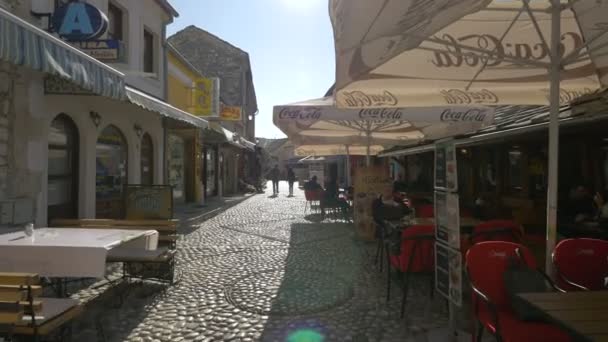 Mostar Bir Caddede Restoranlar Dükkanlar — Stok video