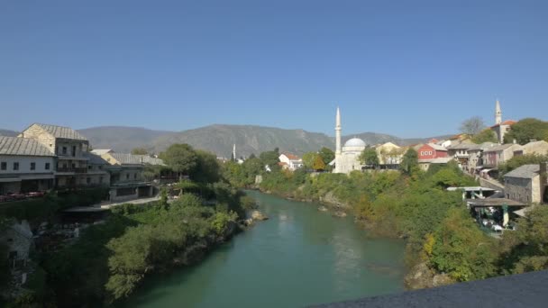 Річка Неретва Мечеть Околиці Мостара — стокове відео
