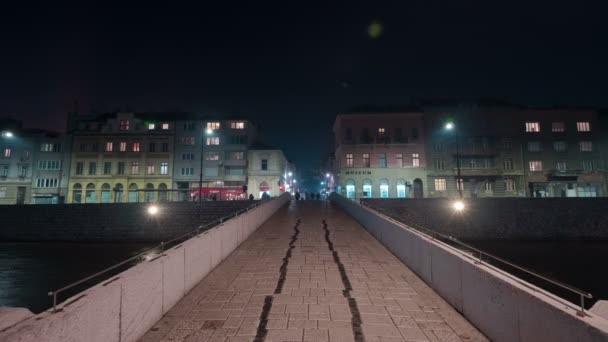 Timelapse Nocturno Puente Peatonal — Vídeos de Stock